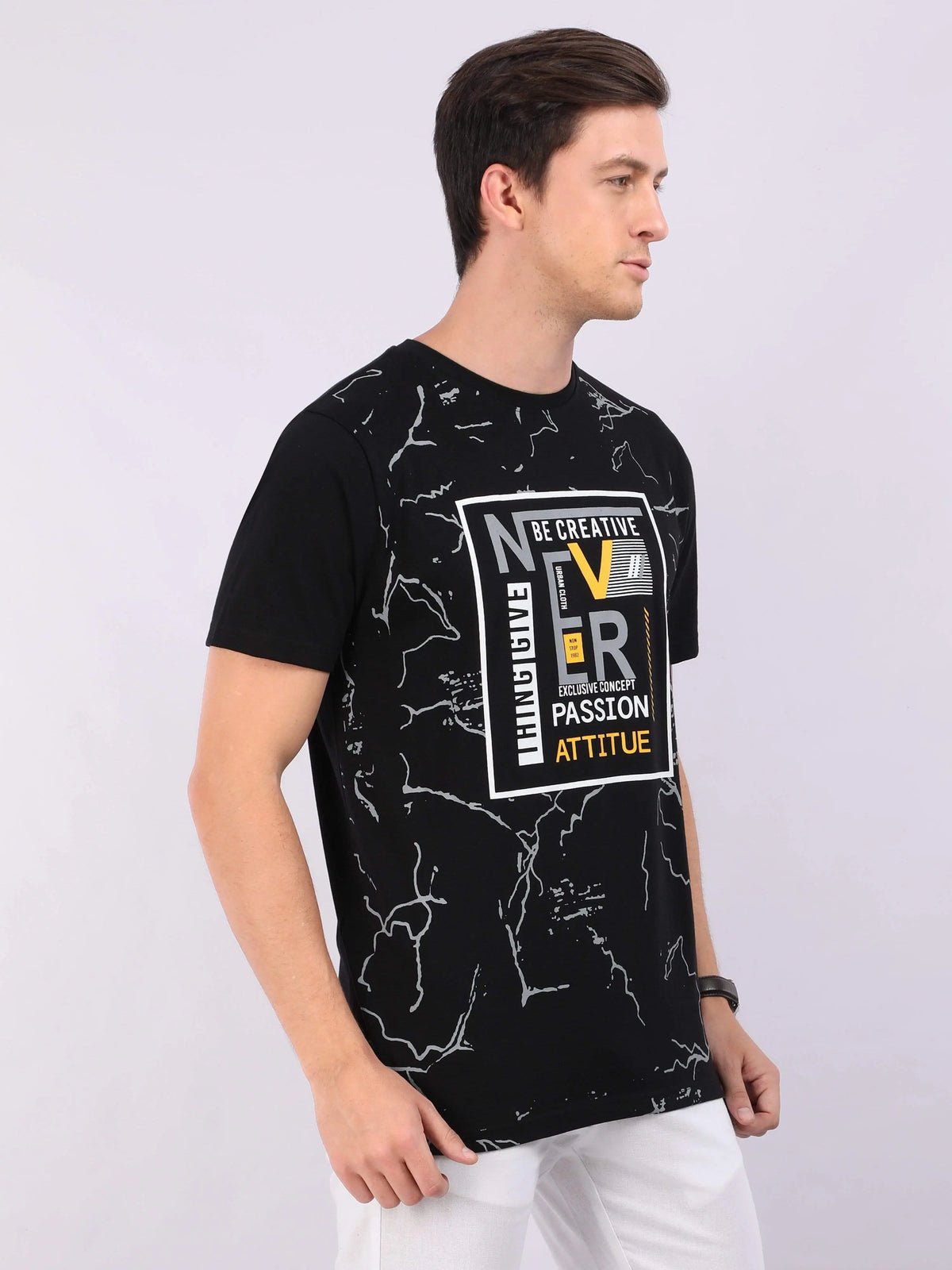 REDpockets Round Neck Black Cotton Graphic Print T-Shirt For Men REDpockets